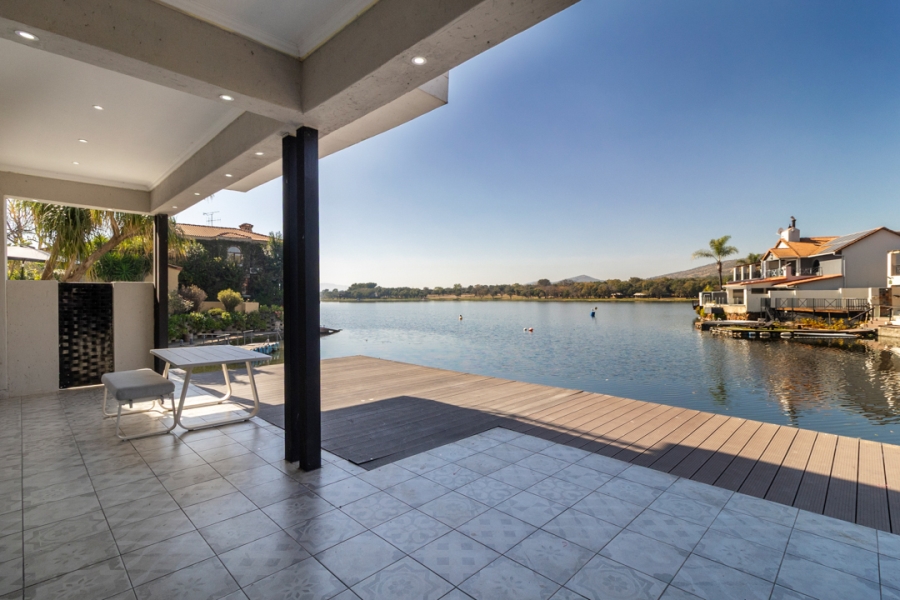 6 Bedroom Property for Sale in Eagles Landing North West